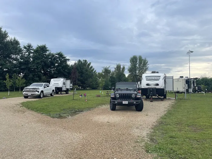 Deerhaven Campground Picture 2