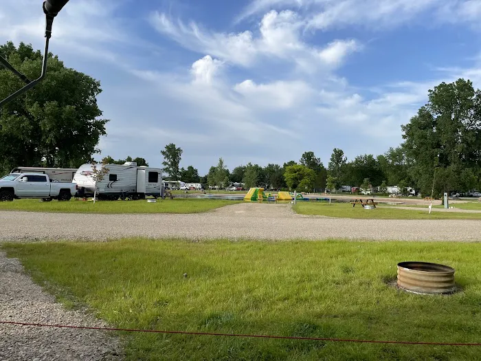 Deerhaven Campground Picture 9