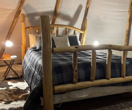 Royal Oaks Legendary Lodging Campground