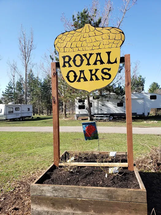 Royal Oaks Legendary Lodging Campground Picture 9