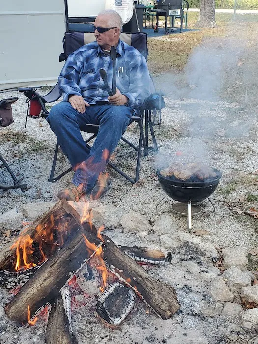 Bicentennial Campgroud at Lake Lou Yaeger Picture 2