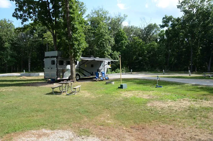 Lake Lou Yaeger Campground Picture 6