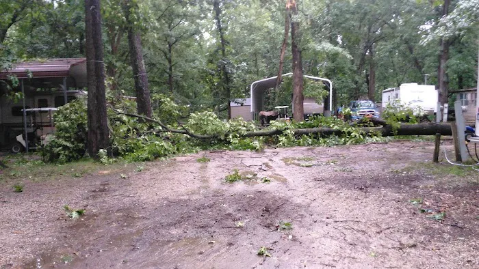 Indian Grove Campgrounds Picture 4