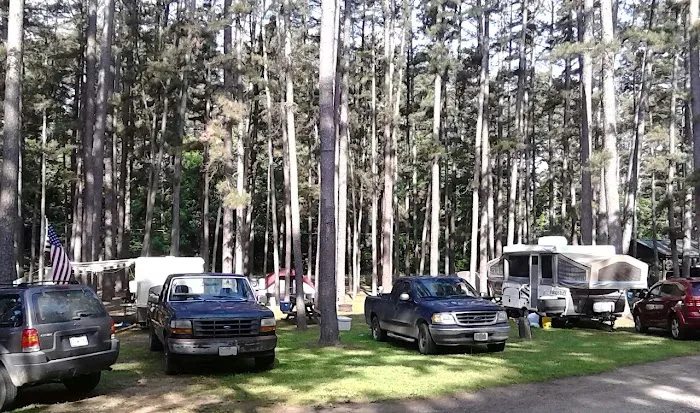 Lodge For All Seasons Picture 2