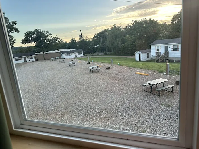 Lodge For All Seasons Picture 10