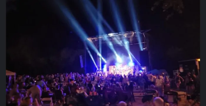 Ellie Ray's RV Resort Picture 10