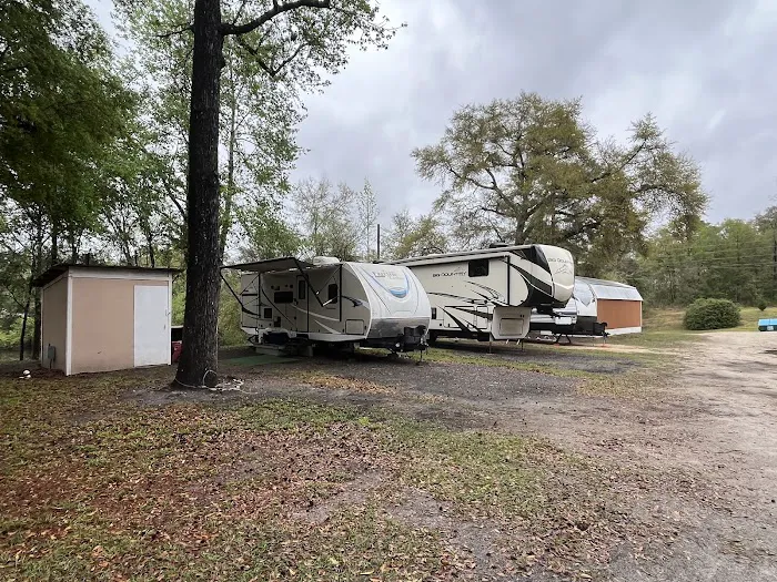 Riverfront RV and Campground Picture 4