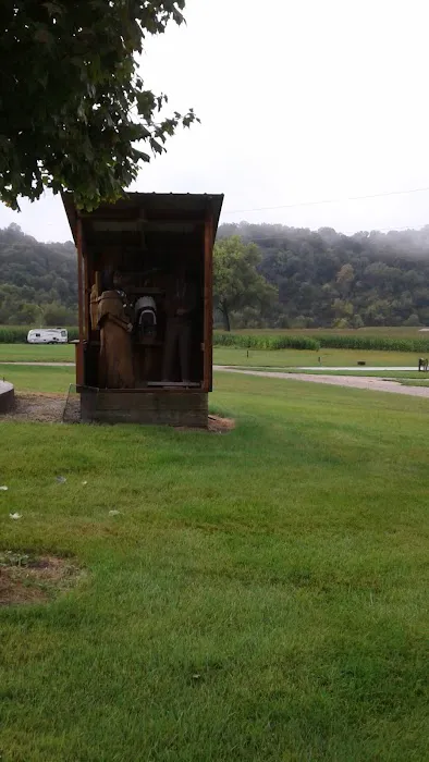 Big Joe's Little Campground Picture 7