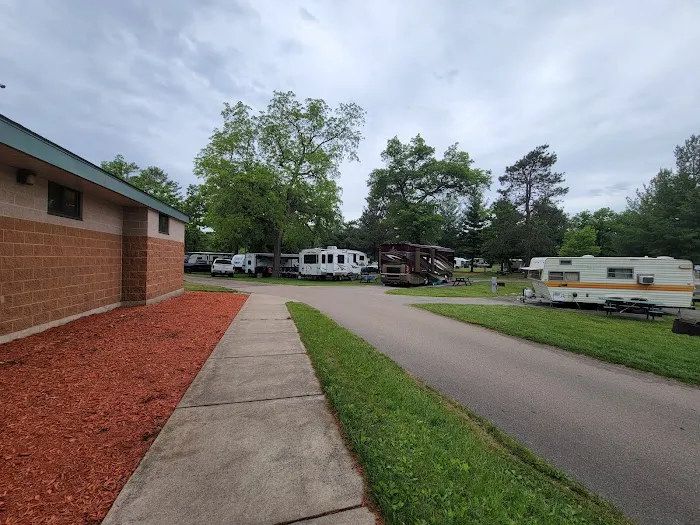 Veterans Memorial Campground Picture 6