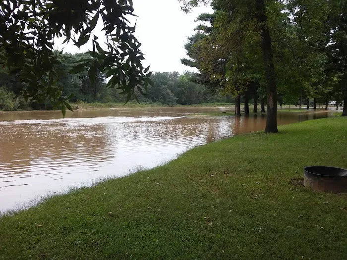 Veterans Memorial Campground Picture 10
