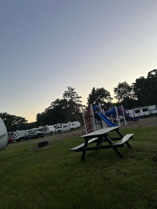 Veterans Memorial Campground Picture 9