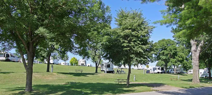 Neshonoc Lakeside Campground Picture 9