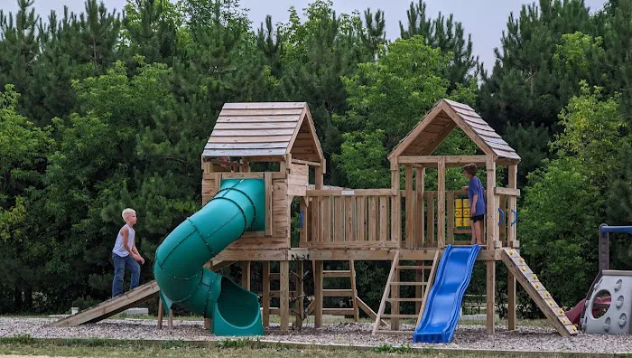 Whiskey Creek Family RV Park Picture 3