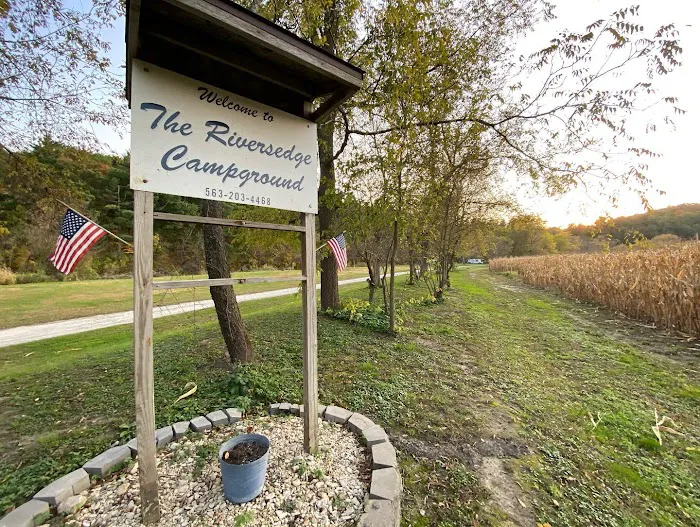 Ehrie Riversedge Campground Picture 2