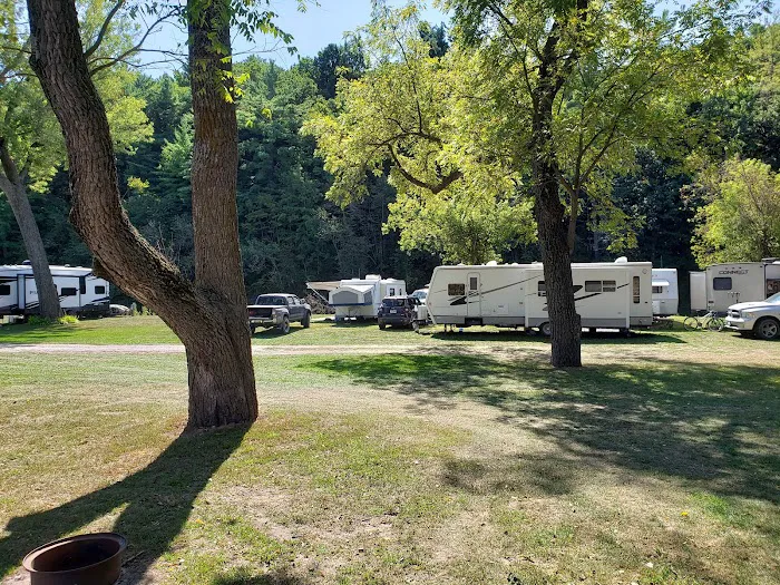 Ehrie Riversedge Campground Picture 3