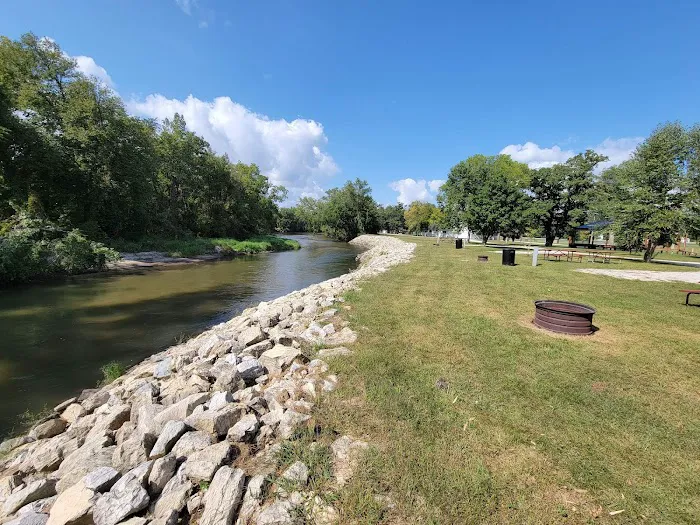 Riverside Park Campground Picture 5