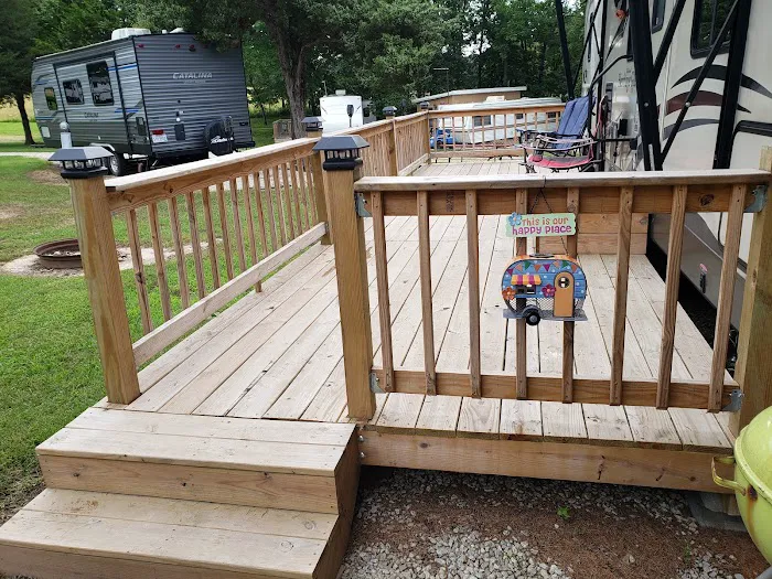 Hillbilly's Campground Picture 9