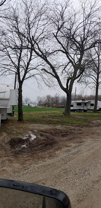 Town & Country Lakes Picture 5