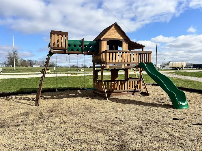 St. Louis RV Park Picture 8