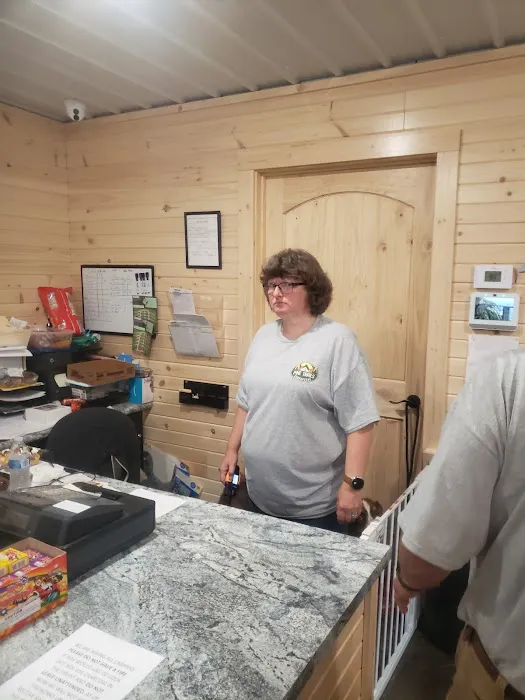 Pine Trails Camp Ground Picture 7
