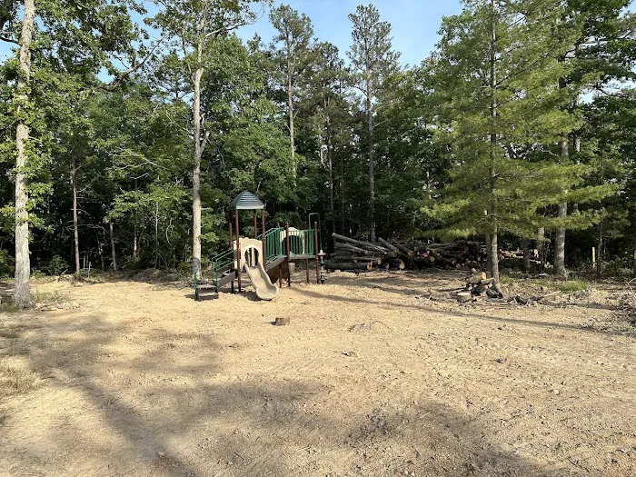 Pine Trails Camp Ground Picture 9