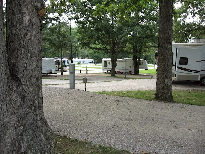 Camelot RV Campground/RV Park Picture 3