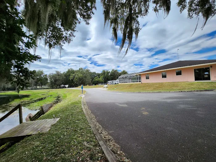 Lake Park RV & Campground Picture 1