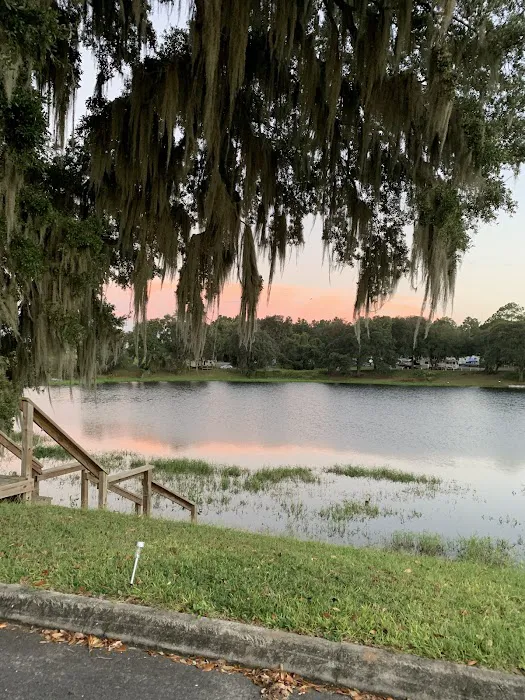 Lake Park RV & Campground Picture 4