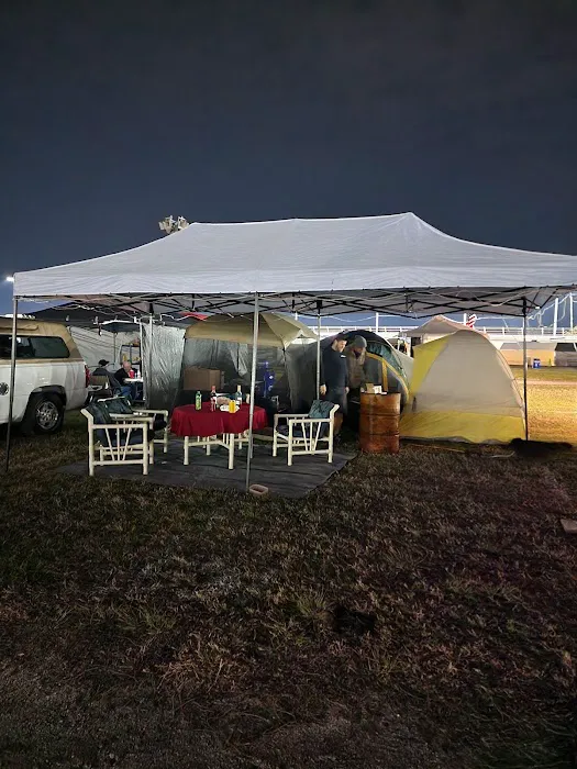 Orange Tent Campground (DIS) Picture 4