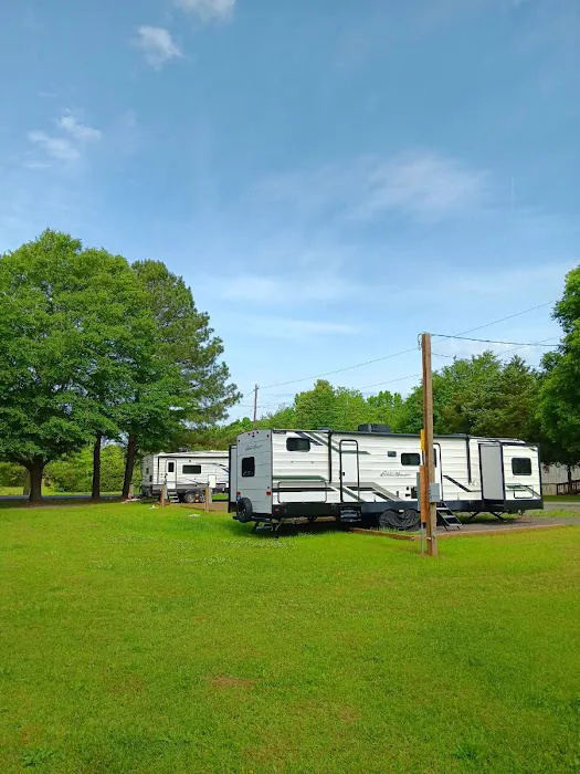 J & K Properties RVs Picture 6