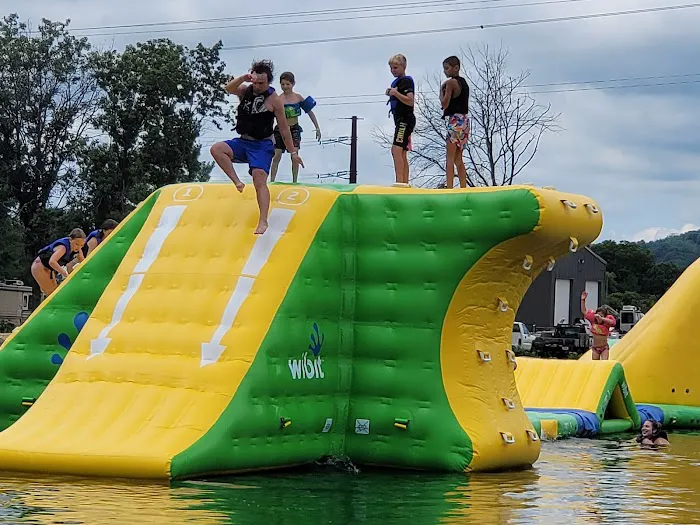 Champions Riverside Resort Picture 1