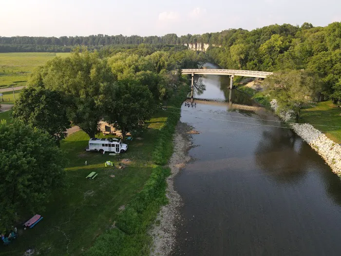 White's Riverside Bluffton Campground Picture 10