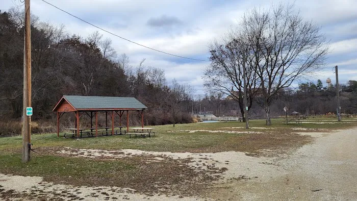 River View Campground Picture 1