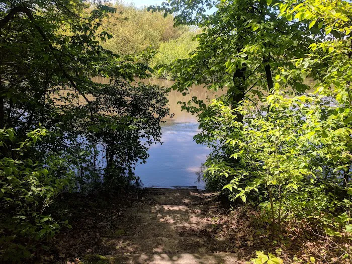 Cedar Bend Campground Picture 6