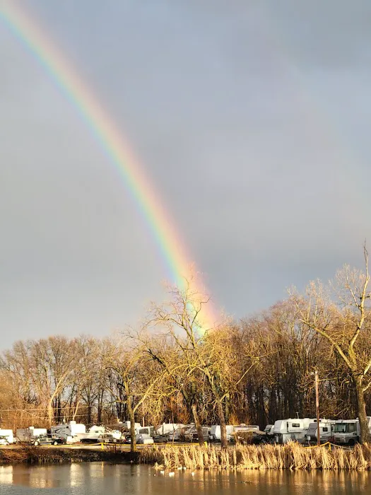 MGM Lakeside Campground Picture 13