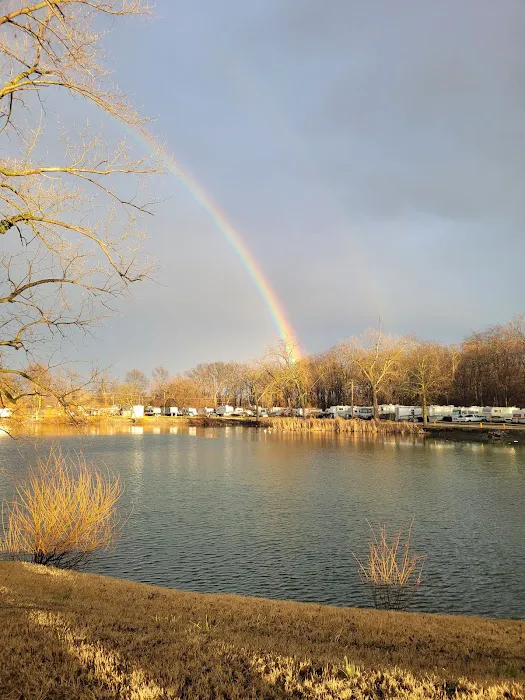 MGM Lakeside Campground Picture 18