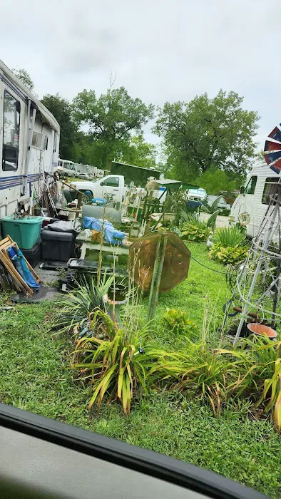 MGM Lakeside Campground Picture 11