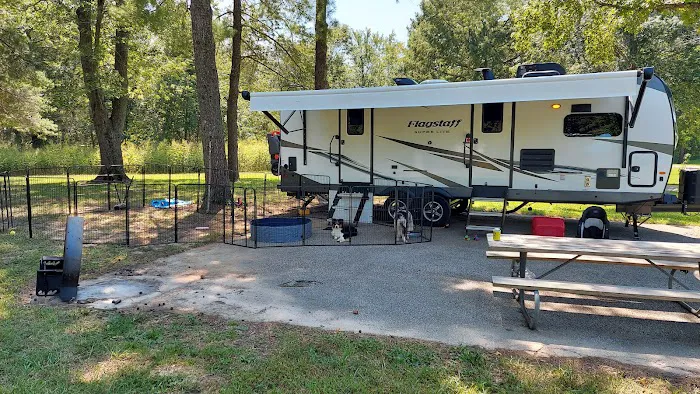 Coles Creek Campground Picture 1