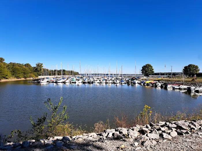 Carlyle Lake Dam West Campground Picture 3