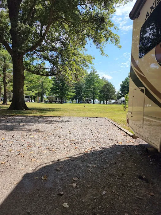 Carlyle Lake Dam West Campground Picture 1