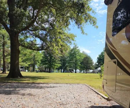 Carlyle Lake Dam West Campground