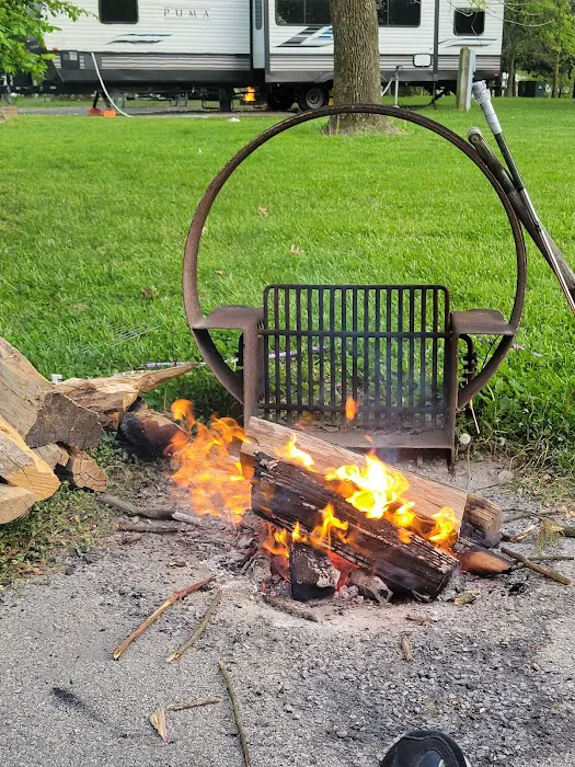 Carlyle Lake Dam West Campground Picture 10