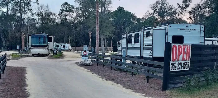 Glowing Palms RV Park, llc Picture 2