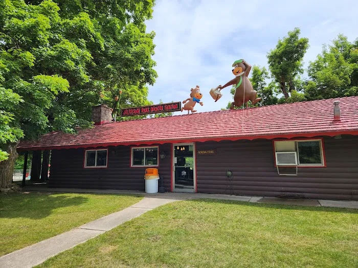 Door County Jellystone Park in Sturgeon Bay Picture 9