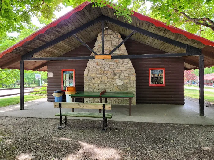 Door County Jellystone Park in Sturgeon Bay Picture 6