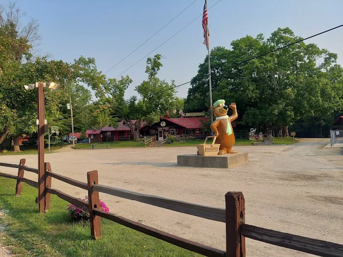 Door County Jellystone Park in Sturgeon Bay Picture 10