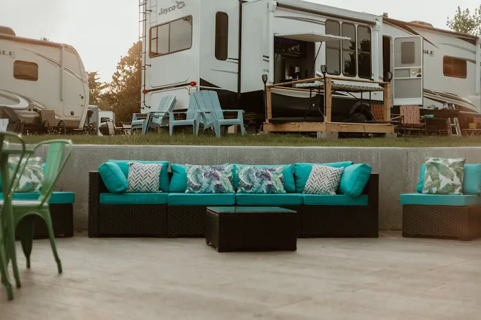 Tipsy Tiki Bar Picture 9