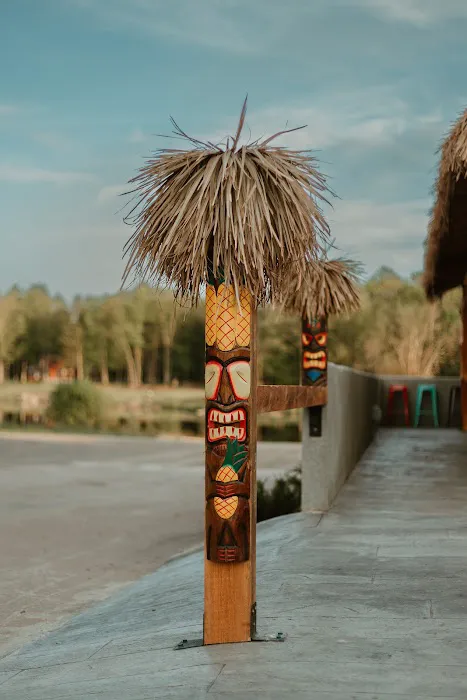 Tipsy Tiki Bar Picture 8