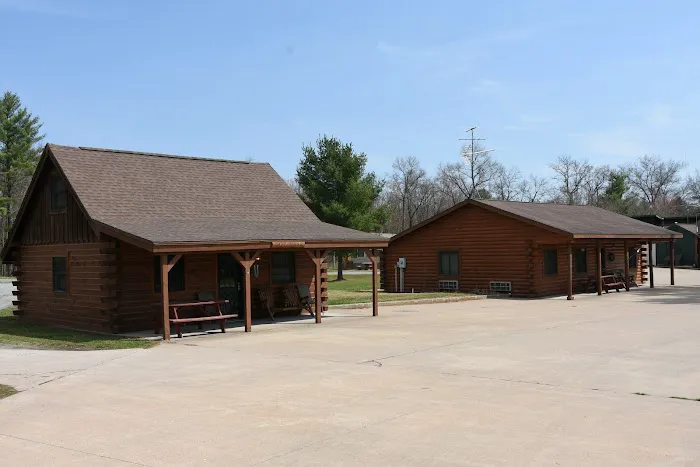 Riviera Resort Cabins & RV Rentals Picture 2