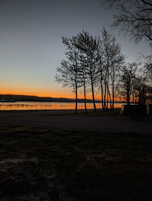 Ron's Place Picture 3